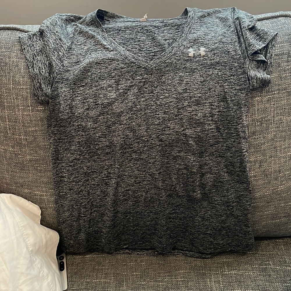 Under armour t shirt